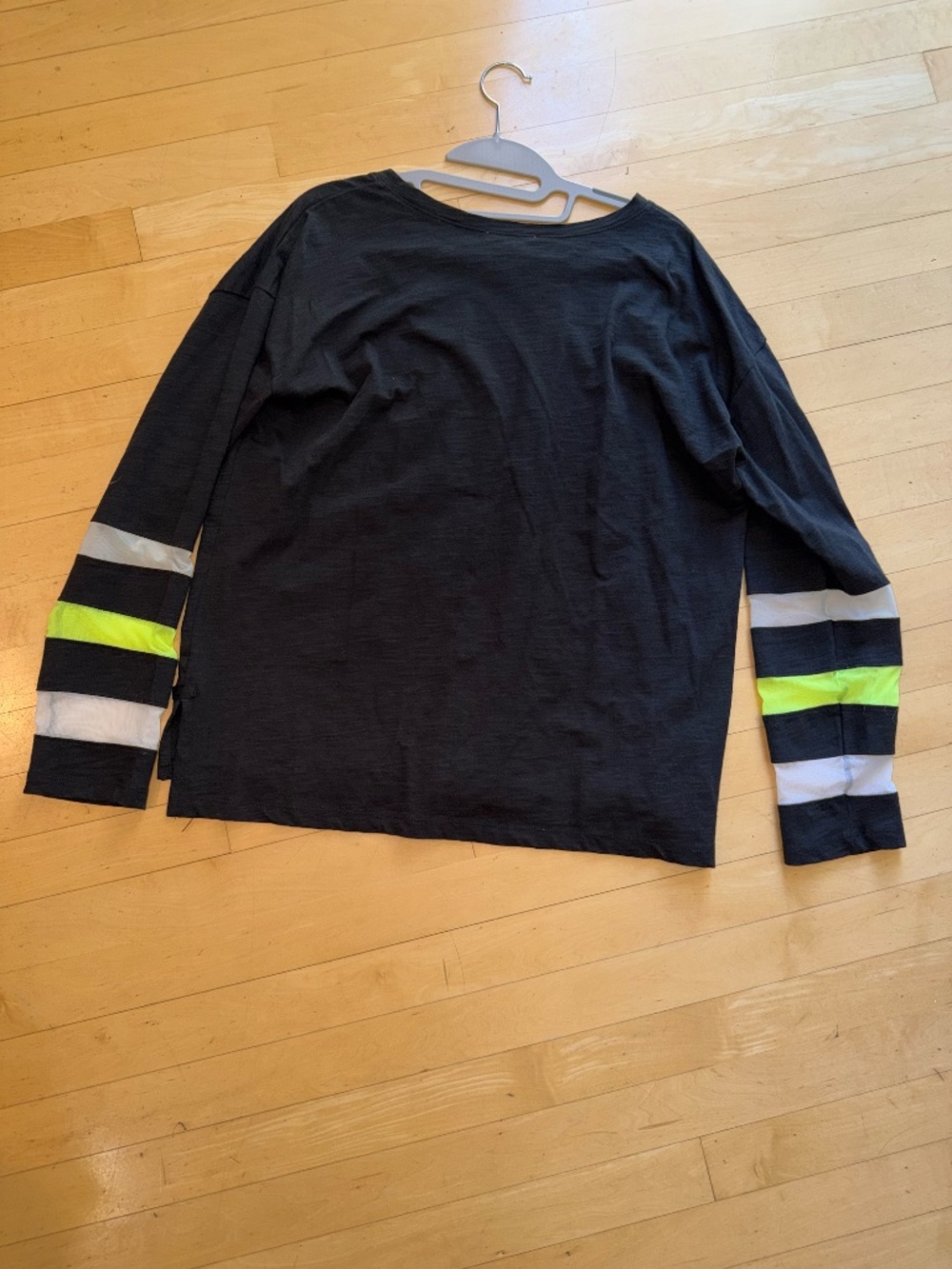Lisa Todd Mesh Fest black tee, L, CB2662 - Picture 3 of 4